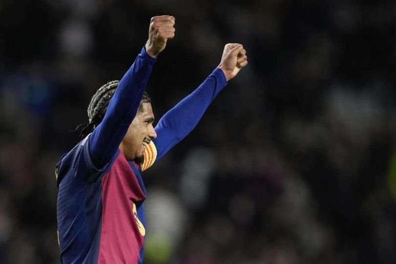 Internal Barcelona Bergejolak, Masa Depan Ronald Araujo di Ujung Tanduk?